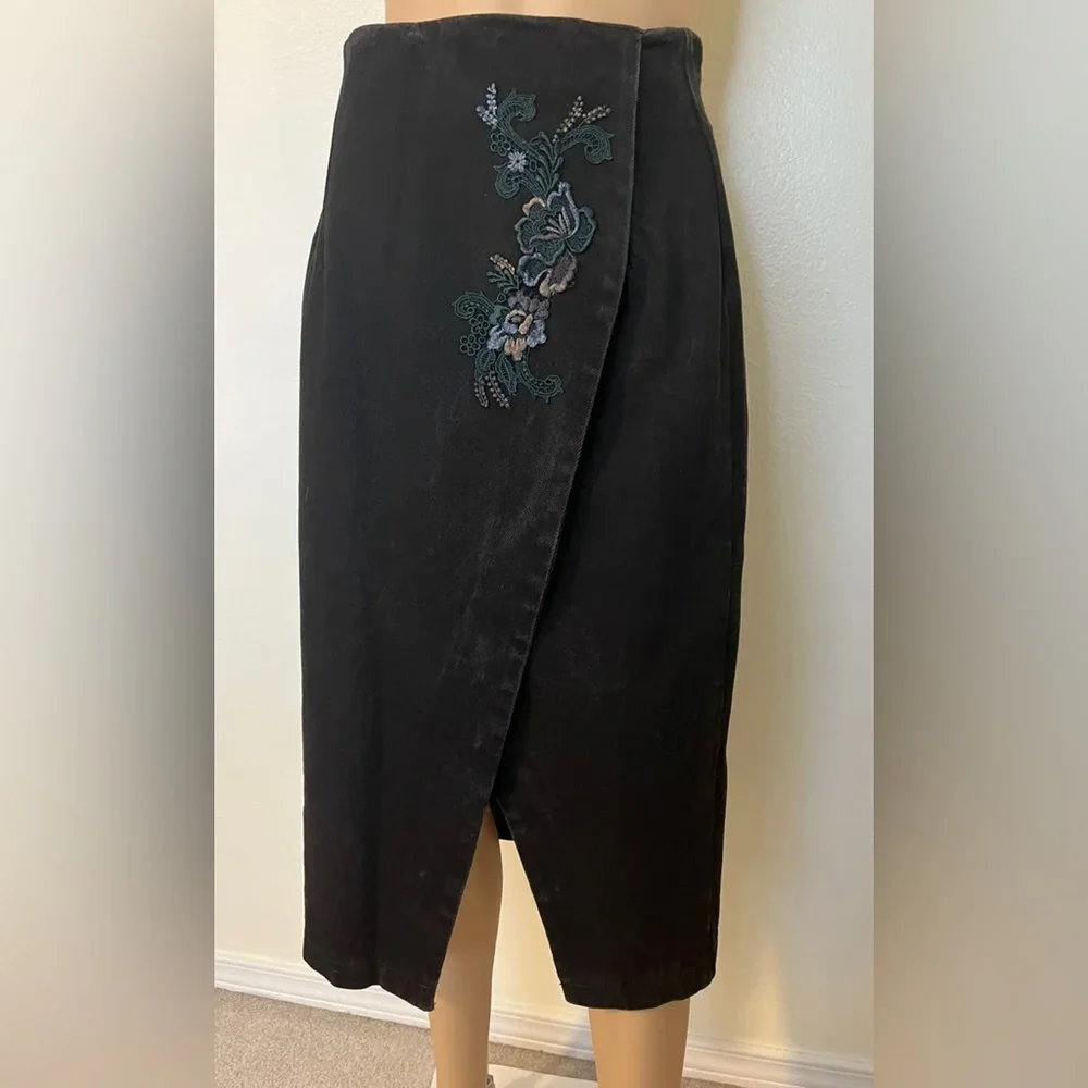 Wanted By Beads Beautiful-80s Vintage, Black, Denim, USA, Long, Midi Skirt. Sz-S